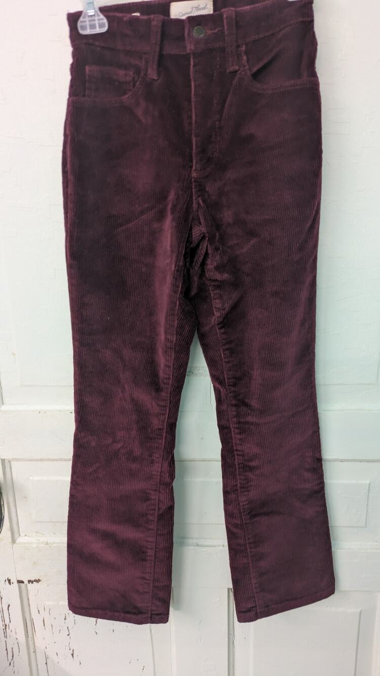 Universal Thread High Rise Ankle Bootcut Corduroy Pants Womens 00R Maroon